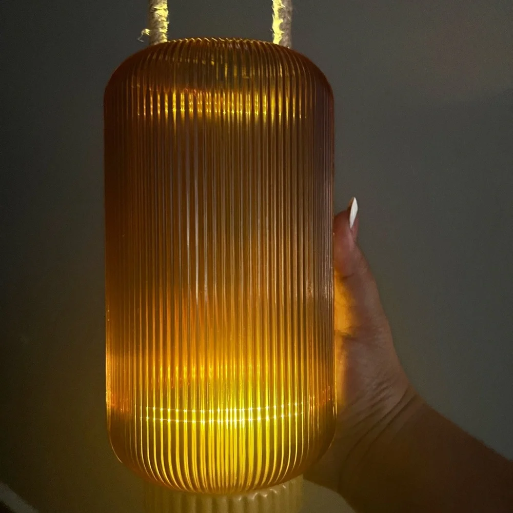 10 plastic amber LED lanterns